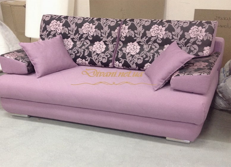 розовый диван в гостиную