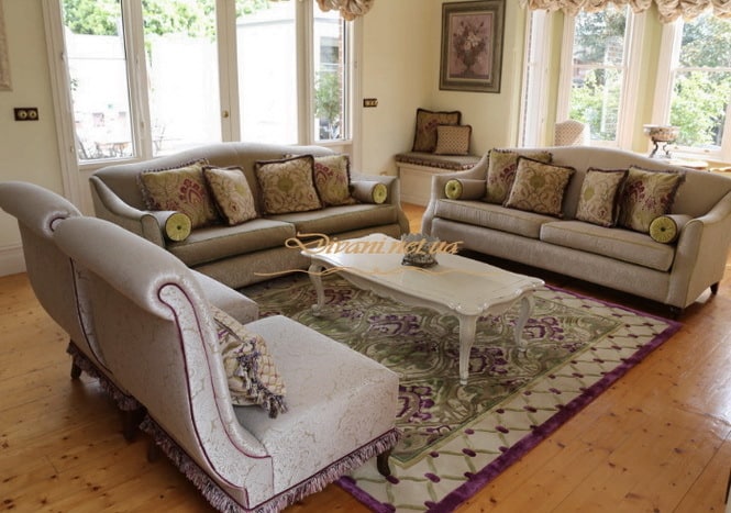 комплект диванов белого цвета для дома в Выжгород