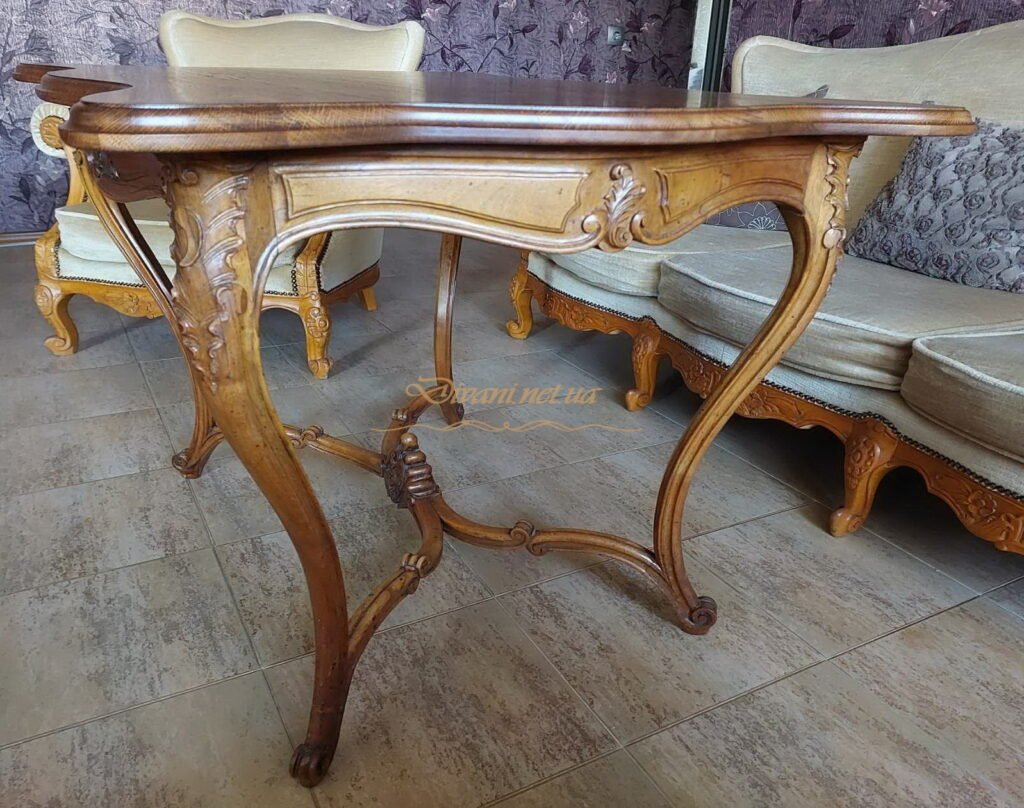 журнальный столик из дерева