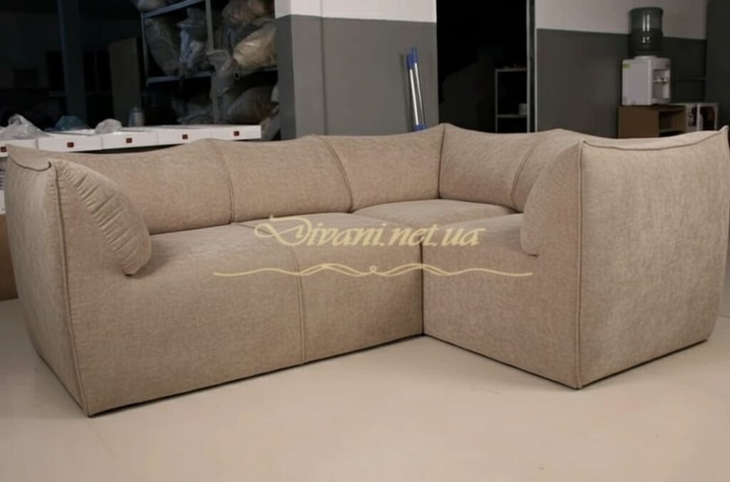 бескаркасный диван для игровой комнаты